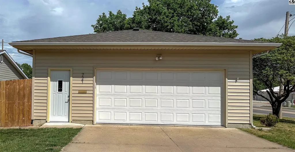 721 S Elm Street Mcpherson KS 67460