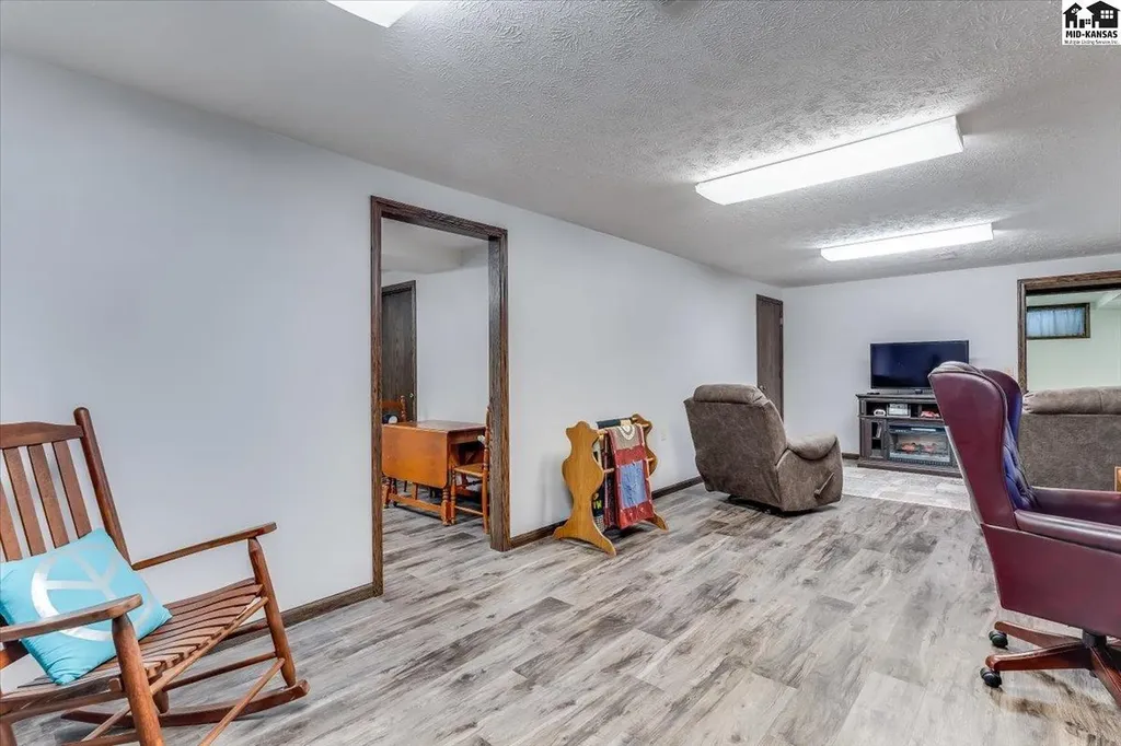 10 N Stadium Street Haven KS 67543