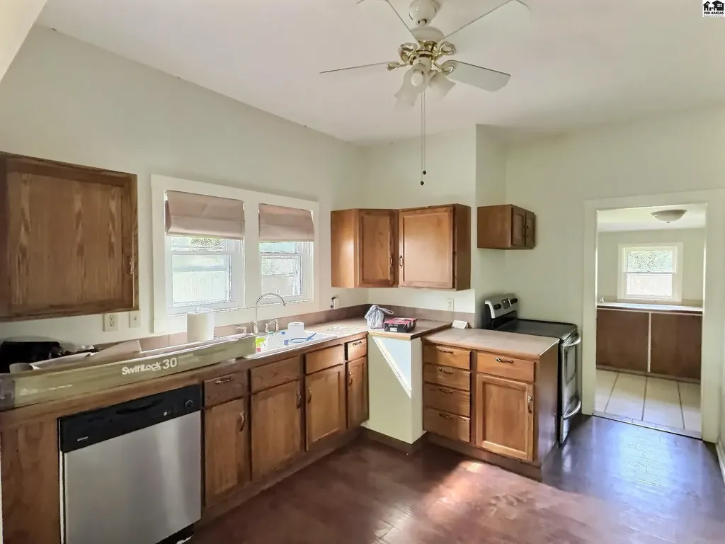422 W 23rd Avenue Hutchinson KS 67502