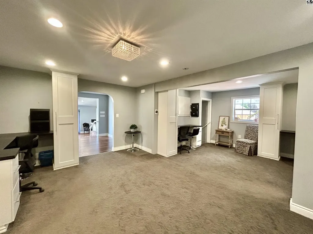 2300 N Lorraine Street Hutchinson KS 67502