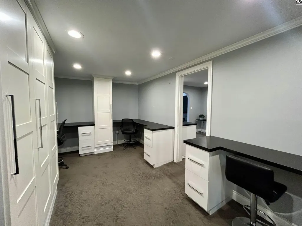 2300 N Lorraine Street Hutchinson KS 67502
