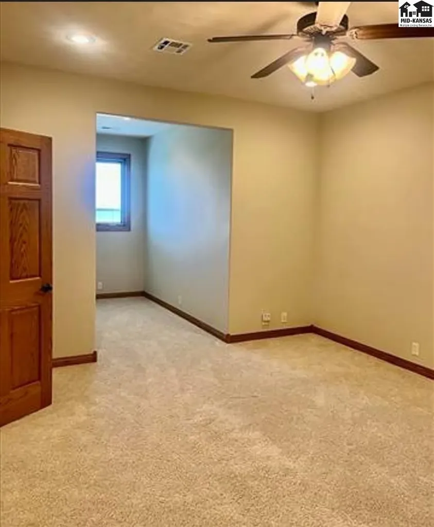 1310 E Arlington Road Hutchinson KS 67501