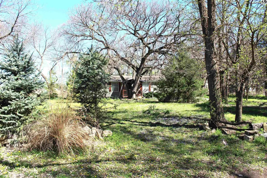 528 W Cleveland Street Marion KS 66861