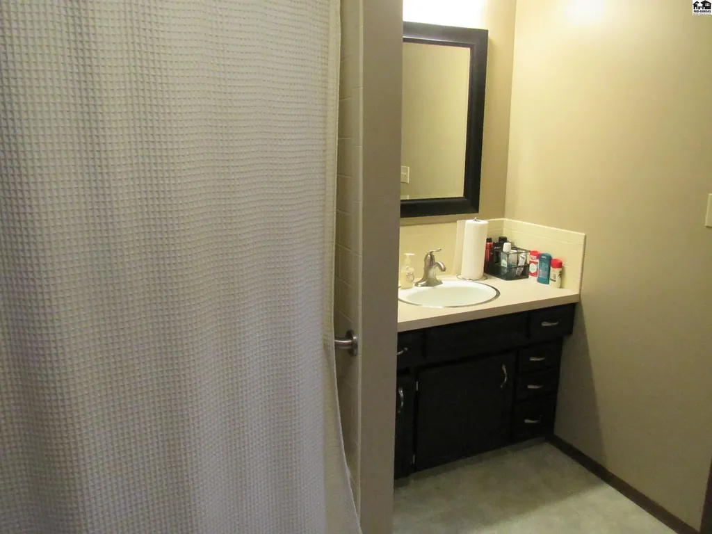 2810 Westminster Drive Hutchinson KS 67502