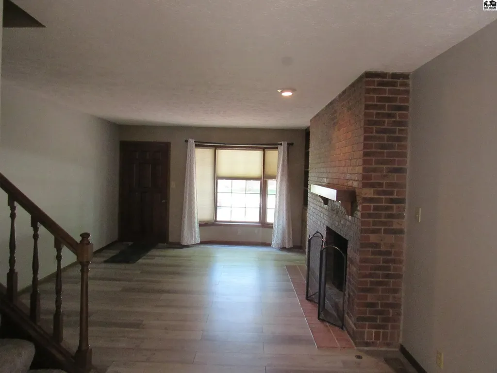 2810 Westminster Drive Hutchinson KS 67502