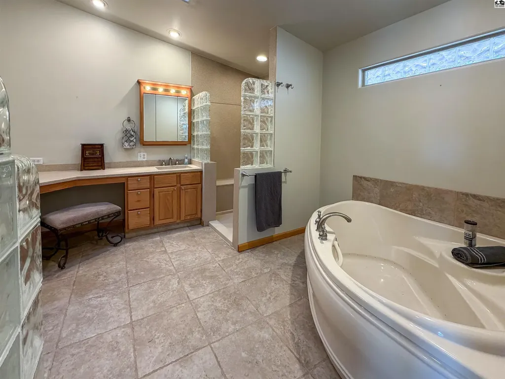 315 E Forest Avenue South Hutchinson KS 67505