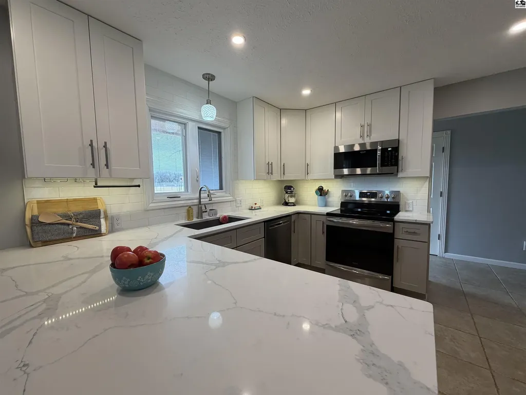 315 E Forest Avenue South Hutchinson KS 67505