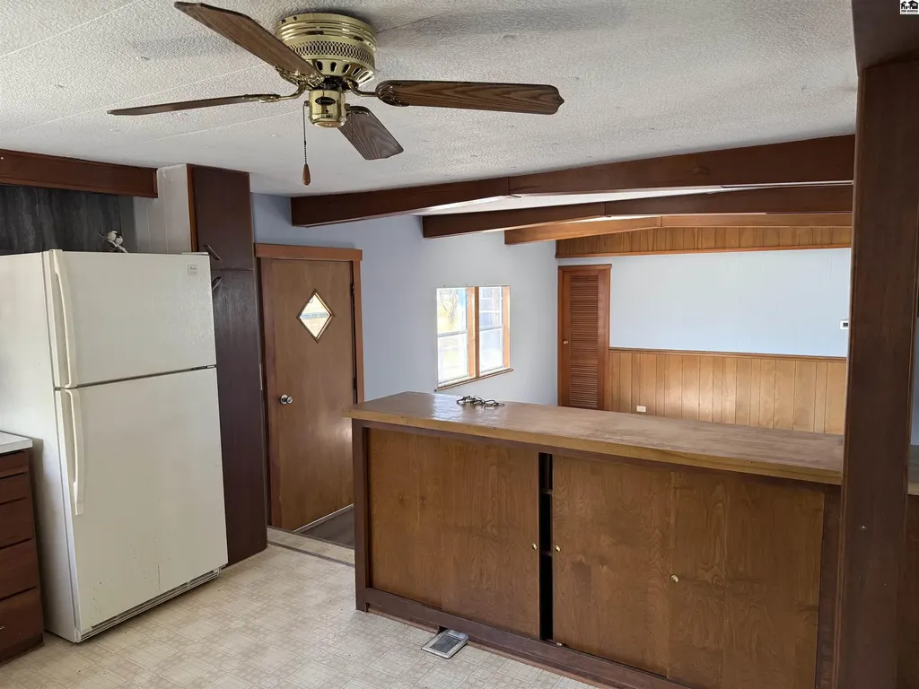7210 E 30th Avenue Hutchinson KS 67502