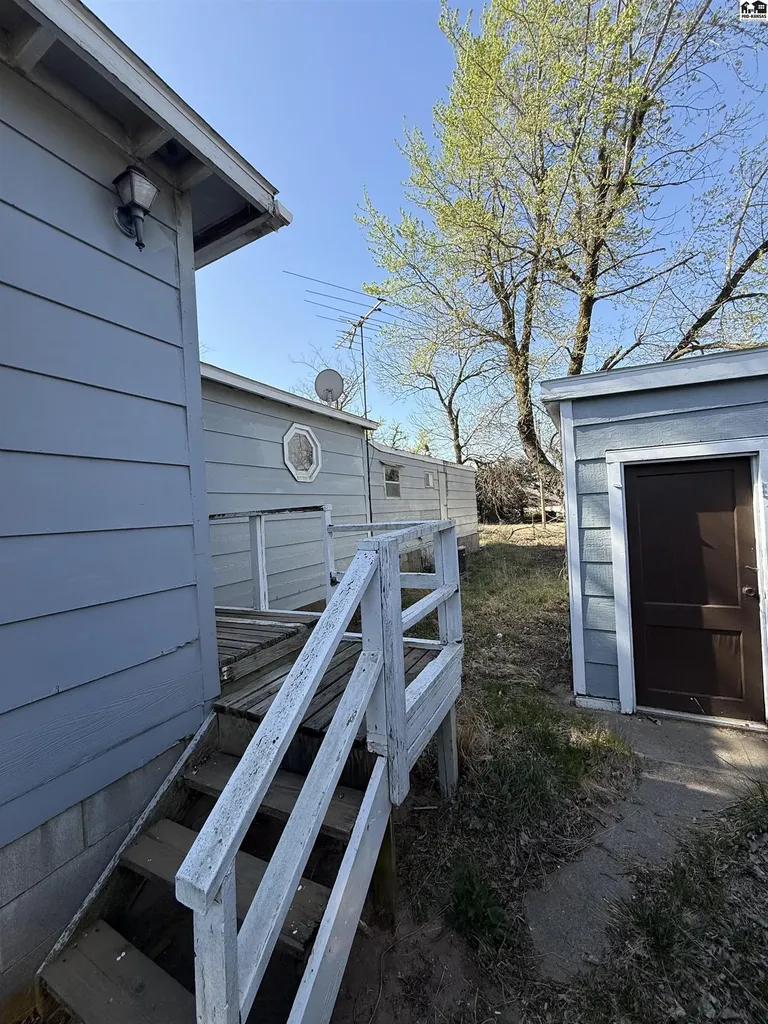 7210 E 30th Avenue Hutchinson KS 67502