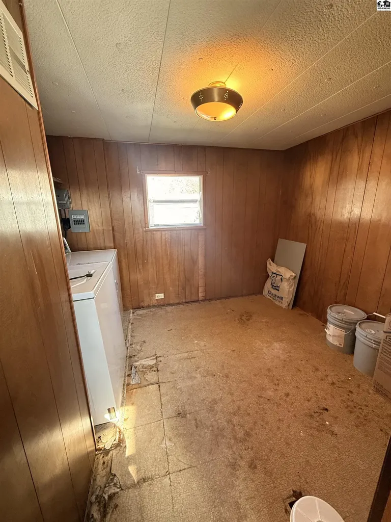 7210 E 30th Avenue Hutchinson KS 67502