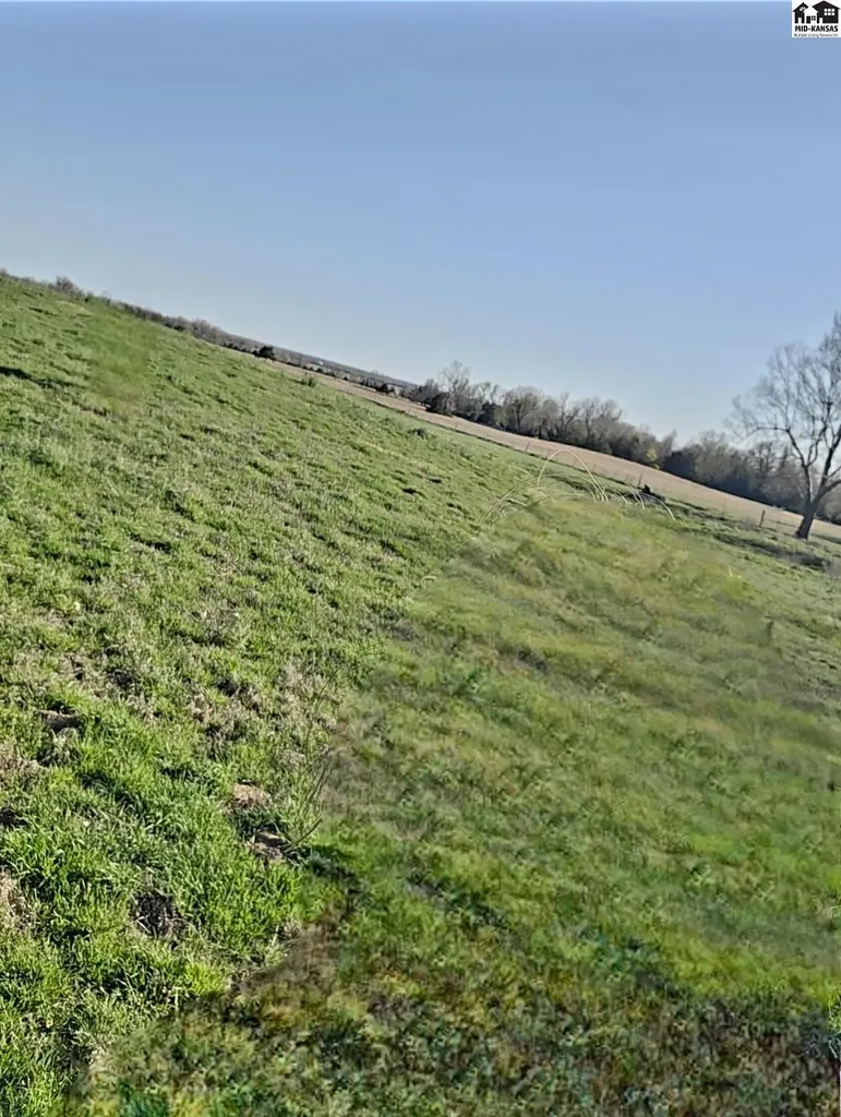 00000 E 30th Avenue Hutchinson KS 67502
