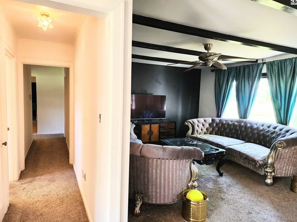 1914 E 26th Avenue Hutchinson KS 67502