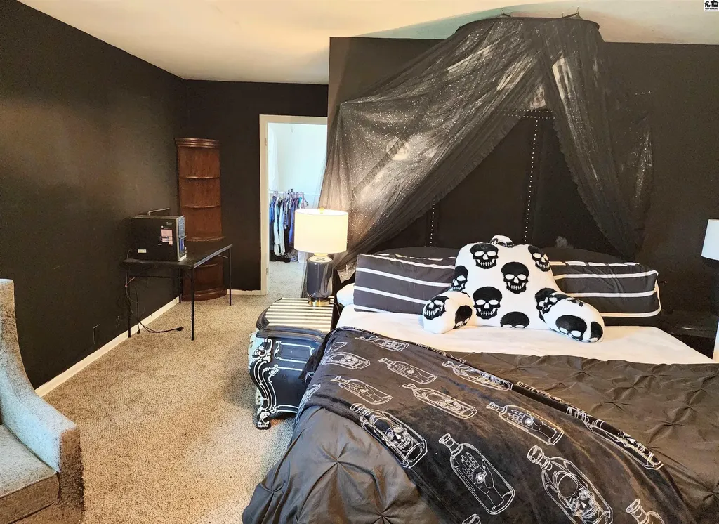1914 E 26th Avenue Hutchinson KS 67502