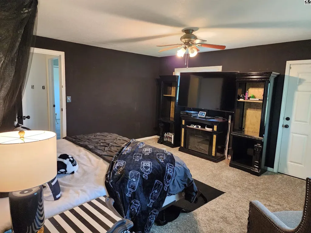 1914 E 26th Avenue Hutchinson KS 67502