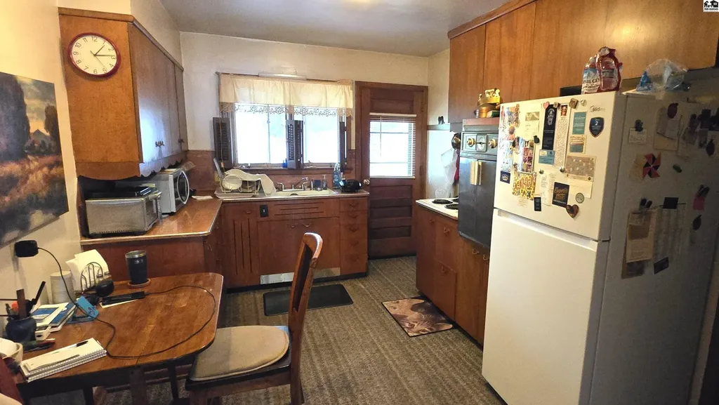 1 N Plum Street Hutchinson KS 67501