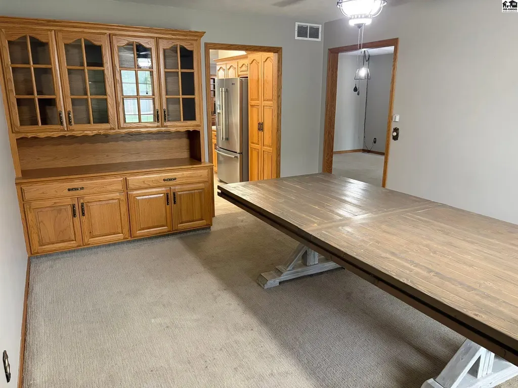 2702 Dickens Drive Hutchinson KS 67502