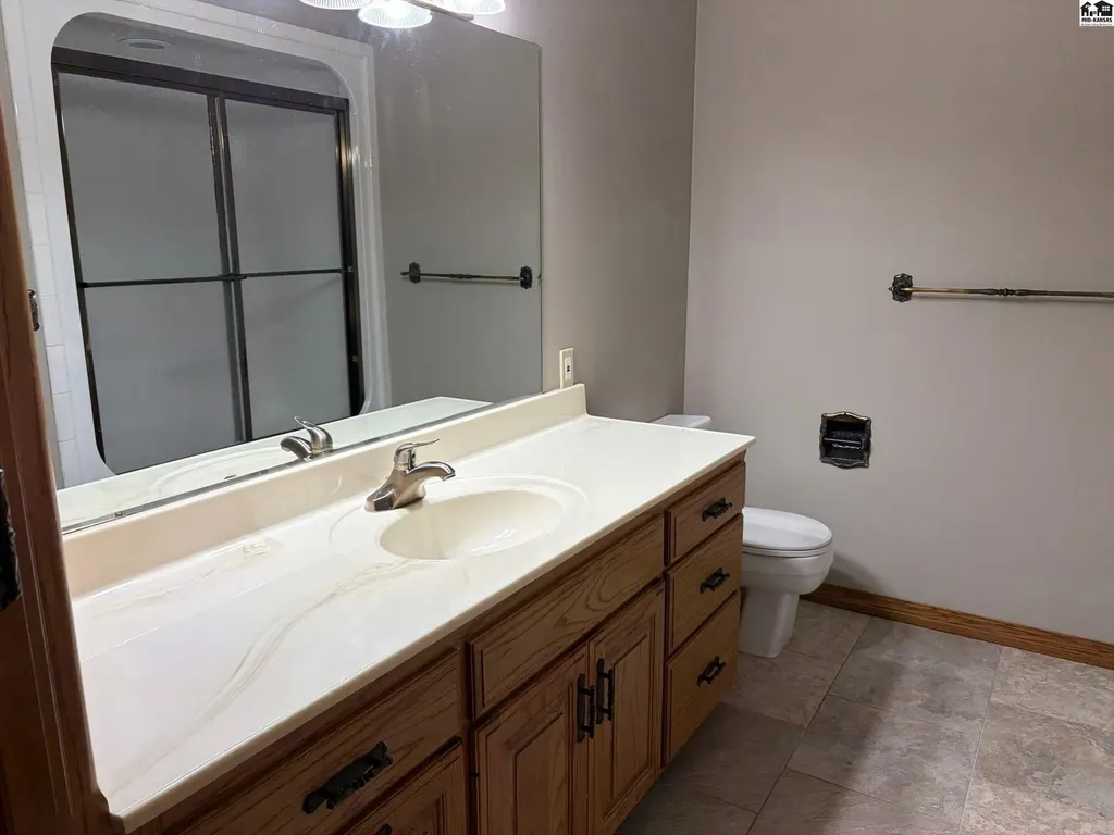 2702 Dickens Drive Hutchinson KS 67502