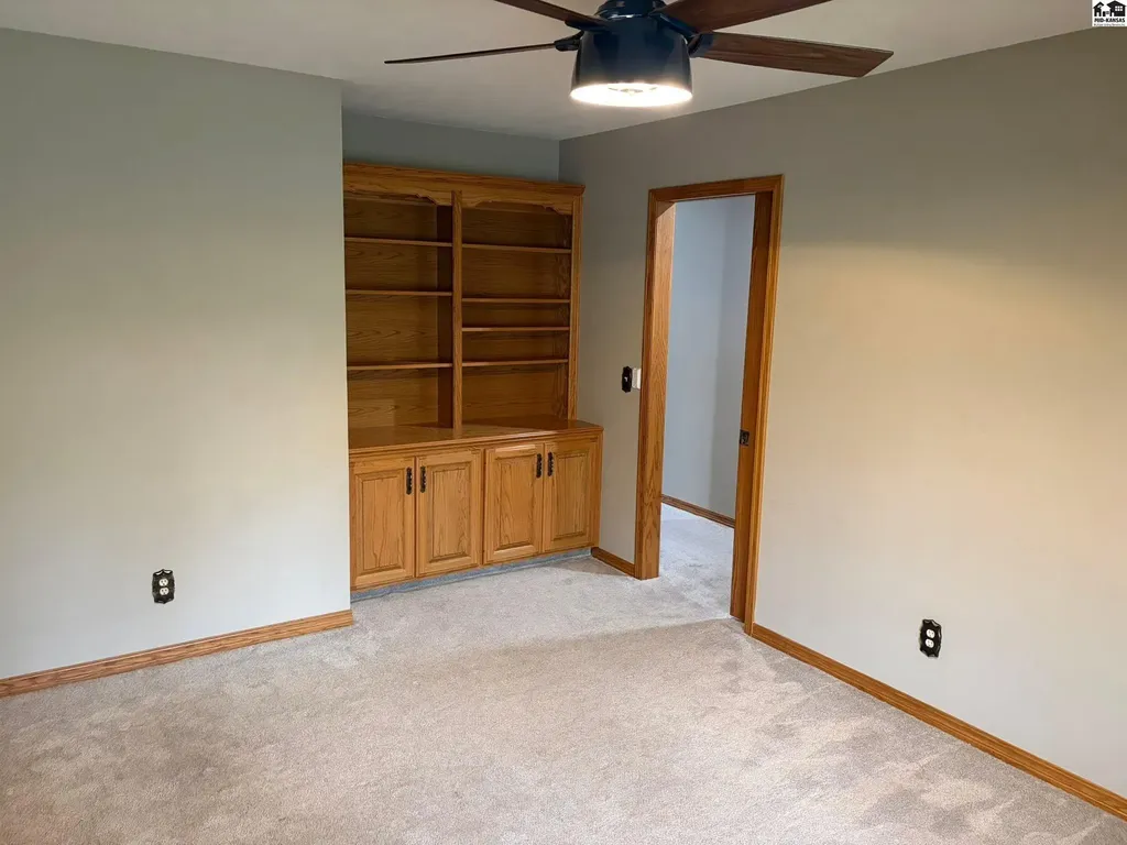 2702 Dickens Drive Hutchinson KS 67502