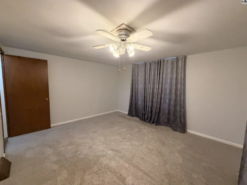 1012 E 2nd Avenue Hutchinson KS 67501