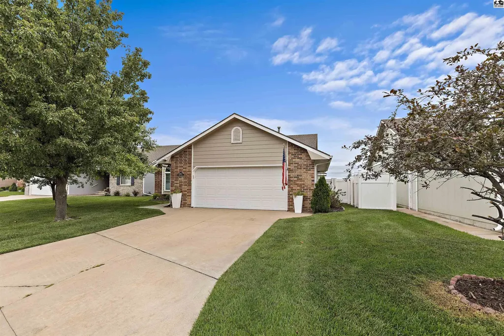 340 Kisiwa Village Road Hutchinson KS 67502