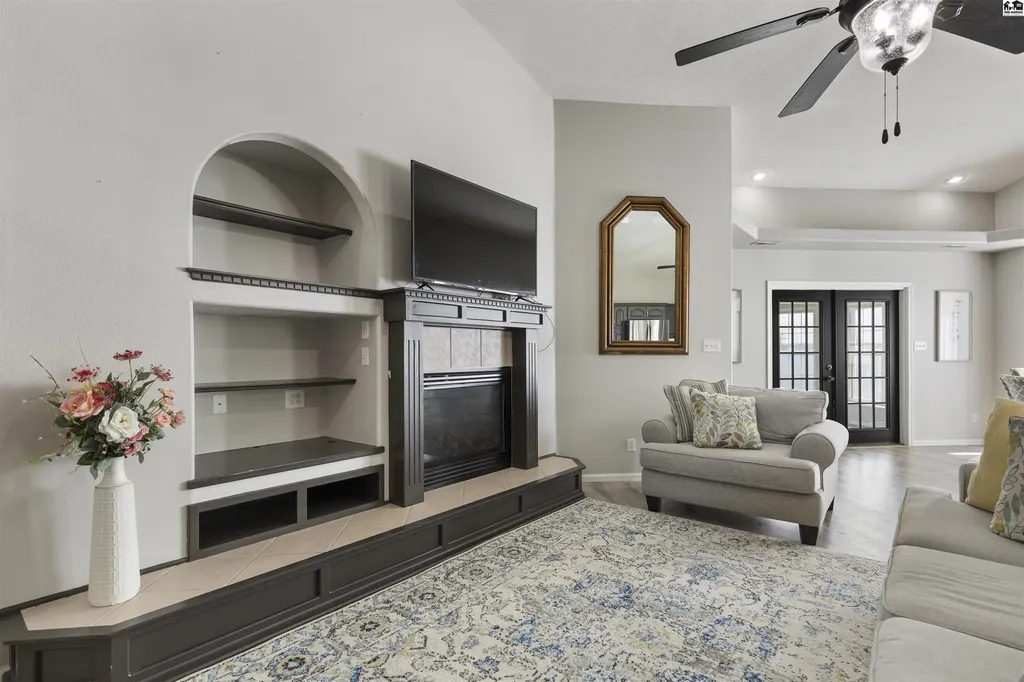 340 Kisiwa Village Road Hutchinson KS 67502