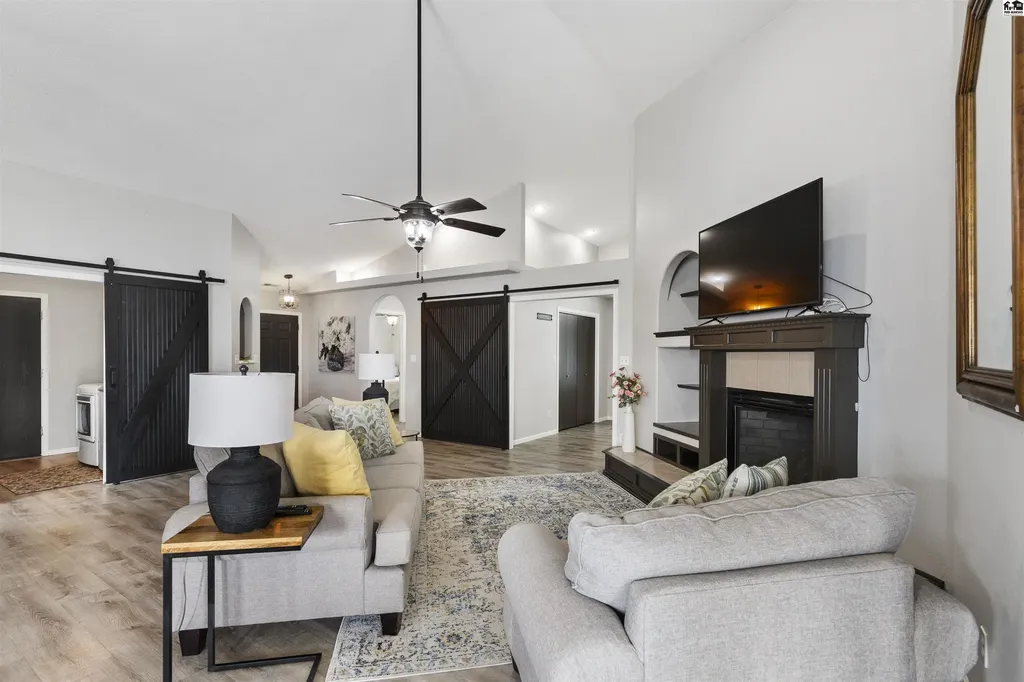 340 Kisiwa Village Road Hutchinson KS 67502