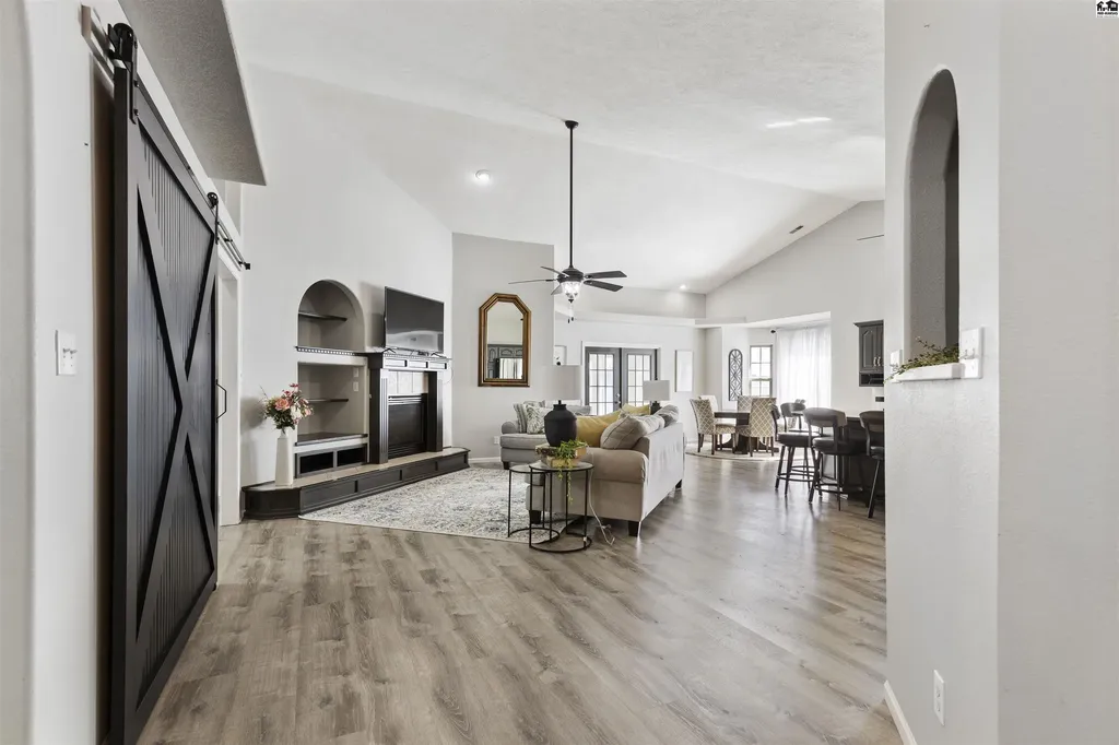 340 Kisiwa Village Road Hutchinson KS 67502