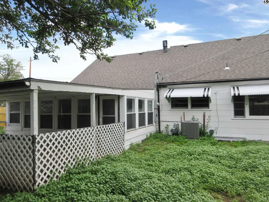 1221 Wilson Street Great Bend KS 67530