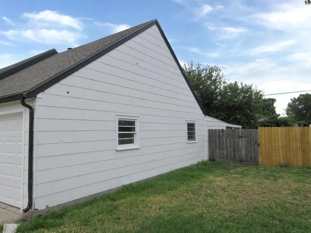 1221 Wilson Street Great Bend KS 67530