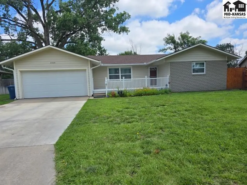 1910 James Street Hutchinson KS 67502