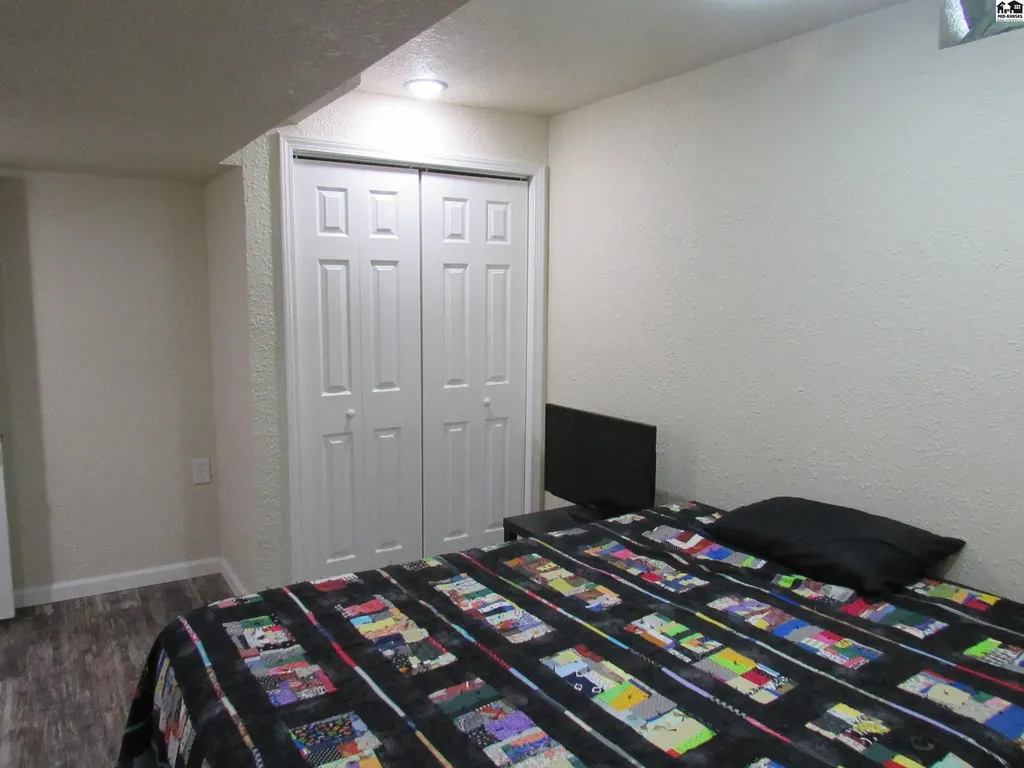 1910 James Street Hutchinson KS 67502