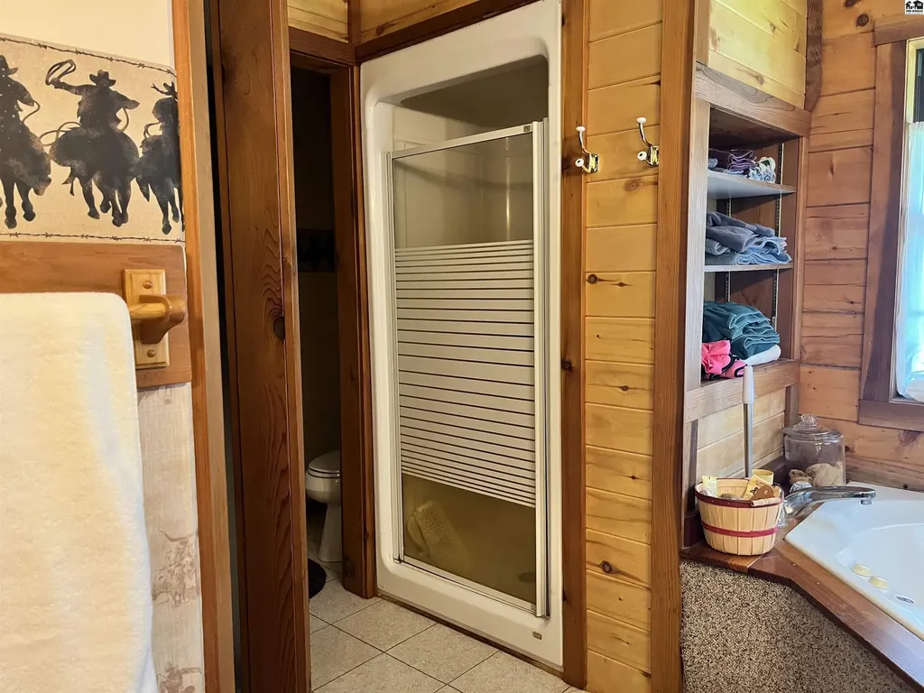 6435 S Halstead Road Halstead KS 67056