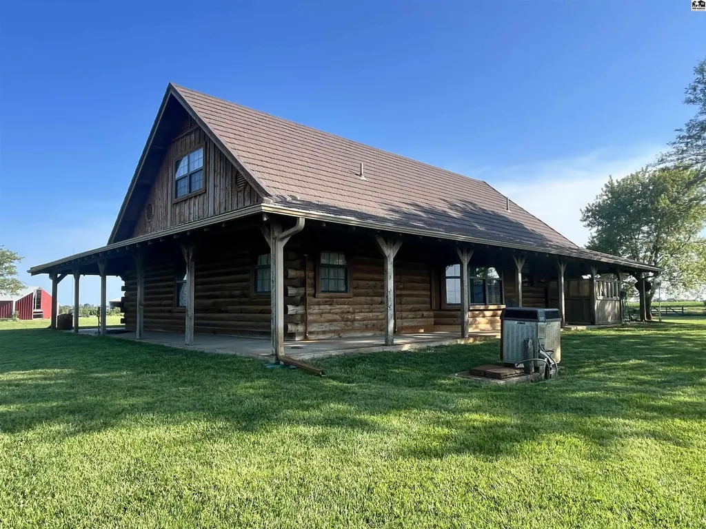6435 S Halstead Road Halstead KS 67056
