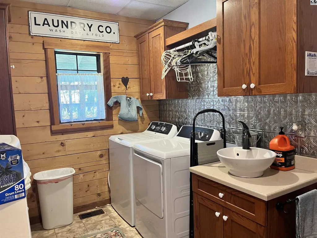 6435 S Halstead Road Halstead KS 67056