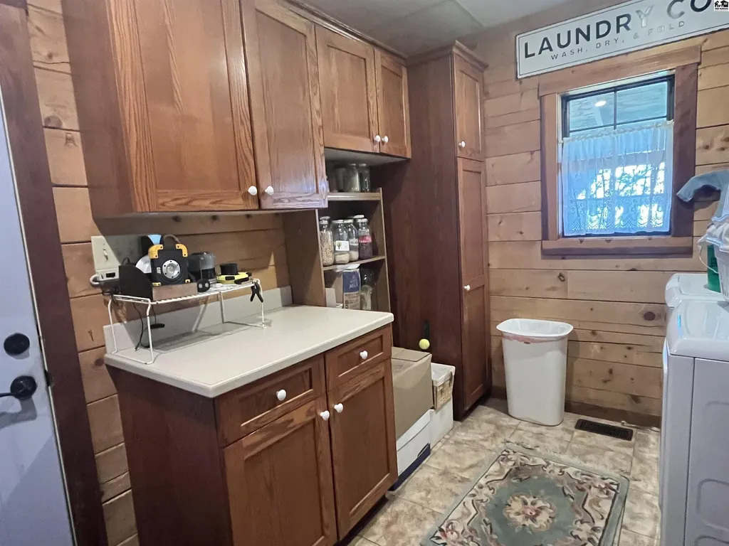 6435 S Halstead Road Halstead KS 67056