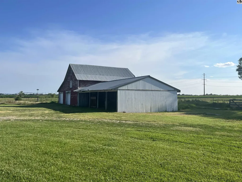 6435 S Halstead Road Halstead KS 67056