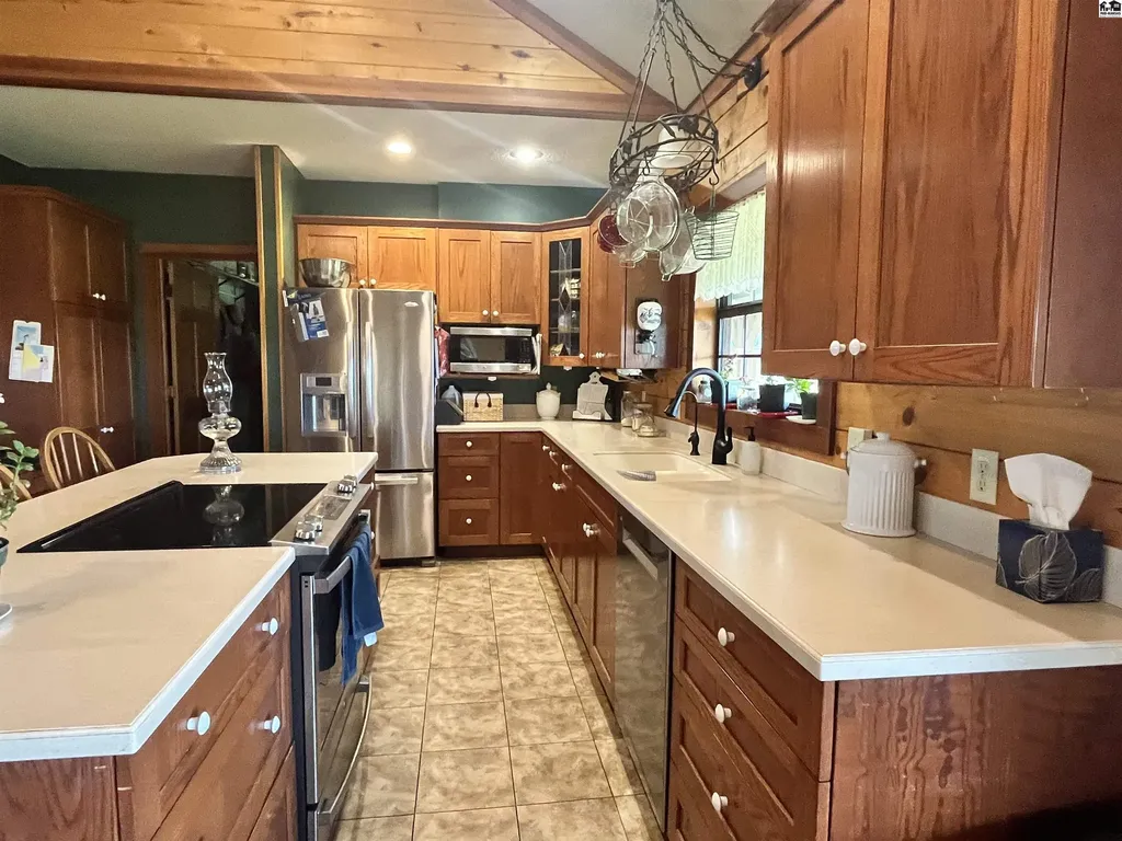 6435 S Halstead Road Halstead KS 67056