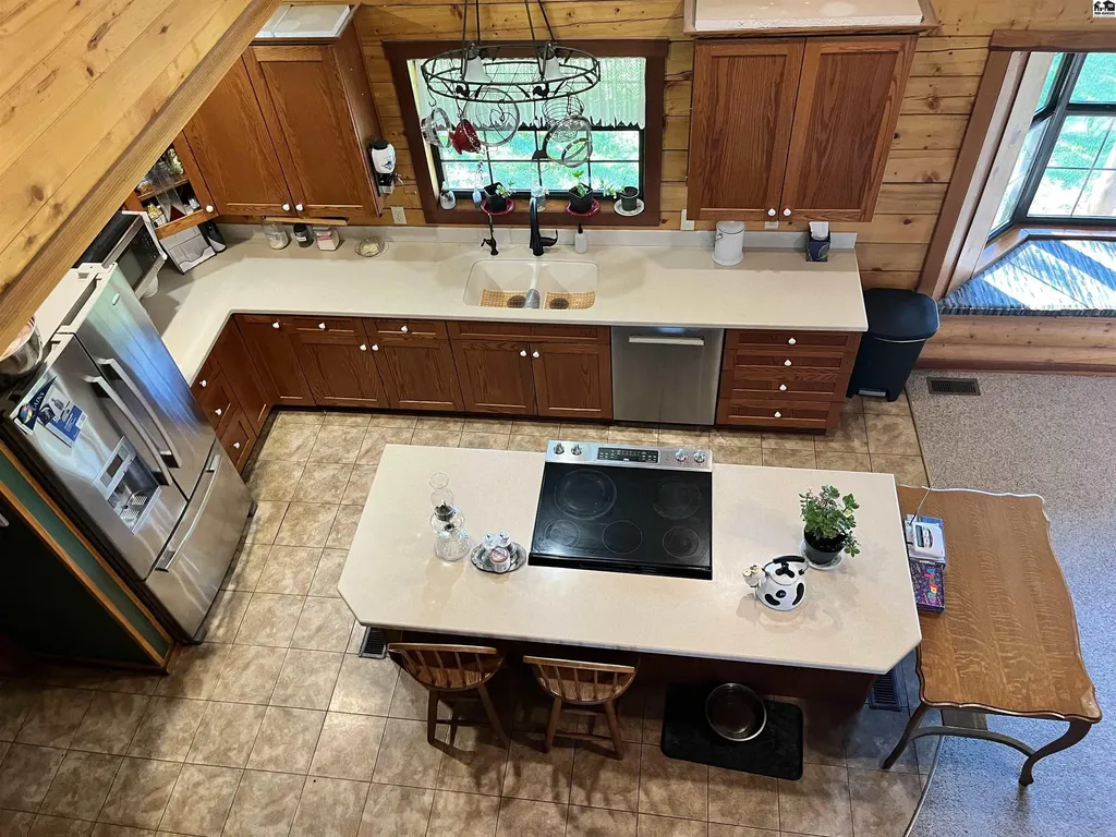 6435 S Halstead Road Halstead KS 67056