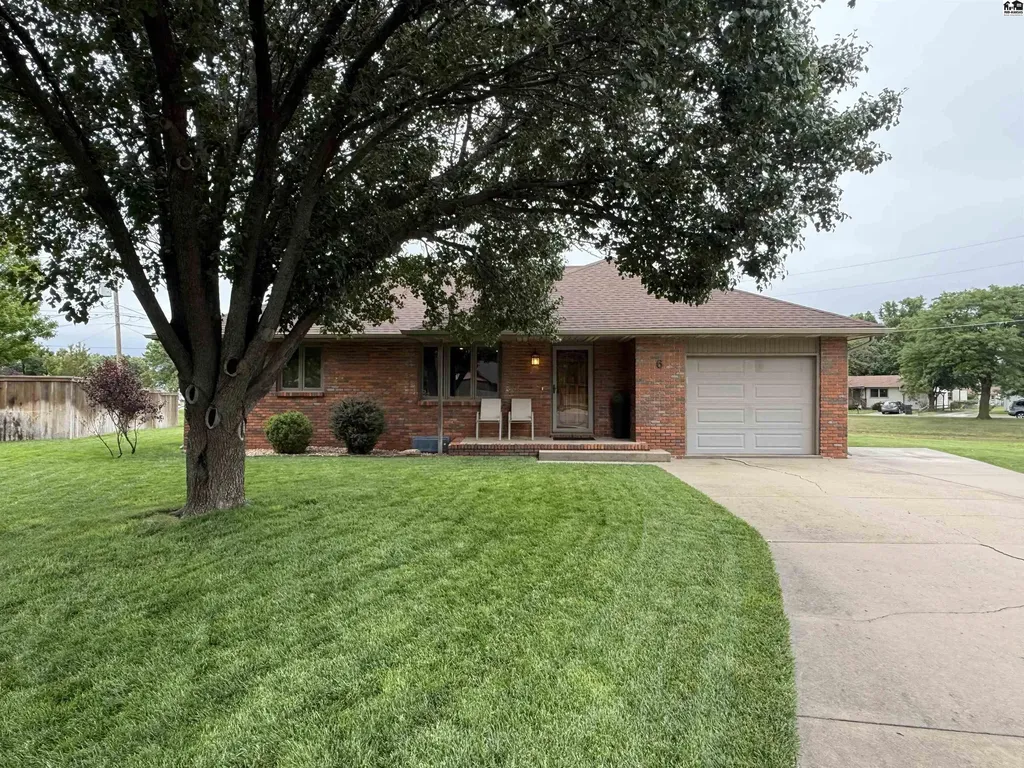 6 Banyard Drive South Hutchinson KS 67505