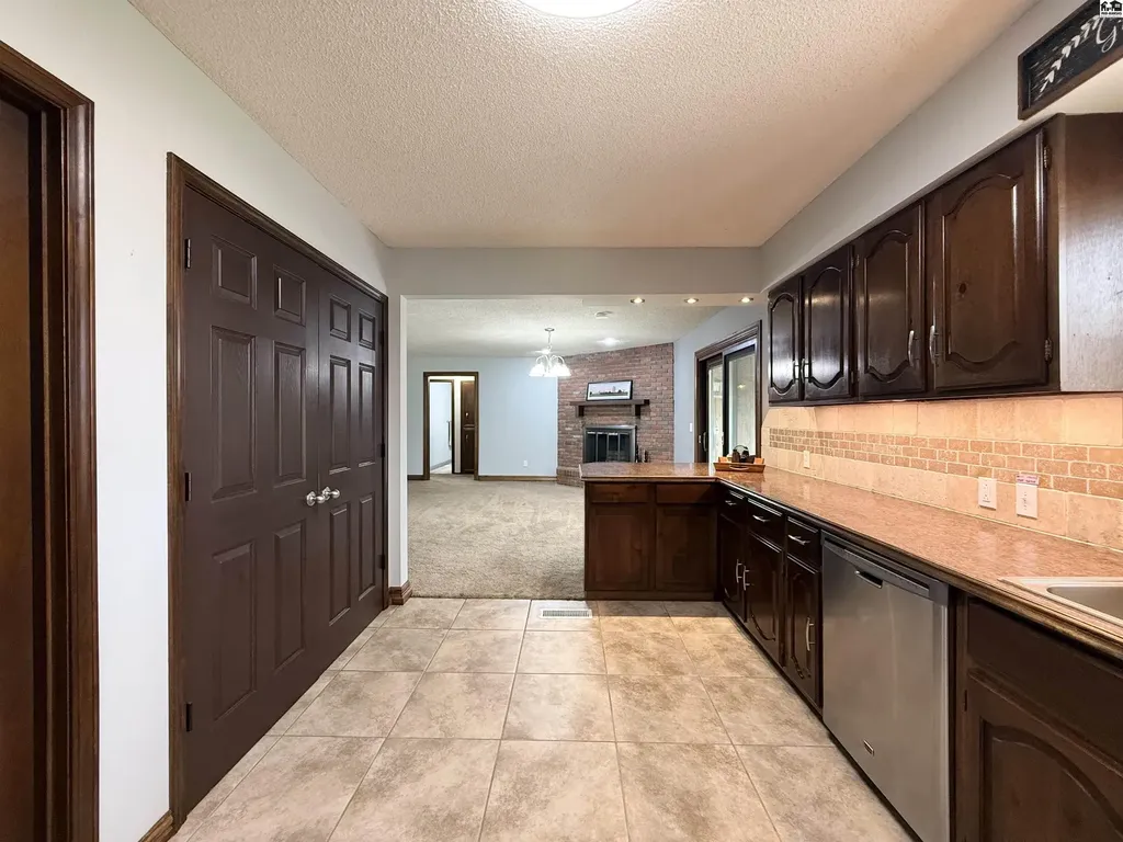 6 Banyard Drive South Hutchinson KS 67505