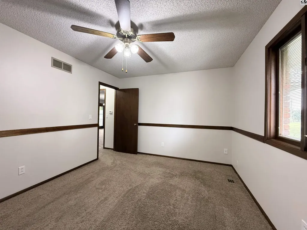 6 Banyard Drive South Hutchinson KS 67505