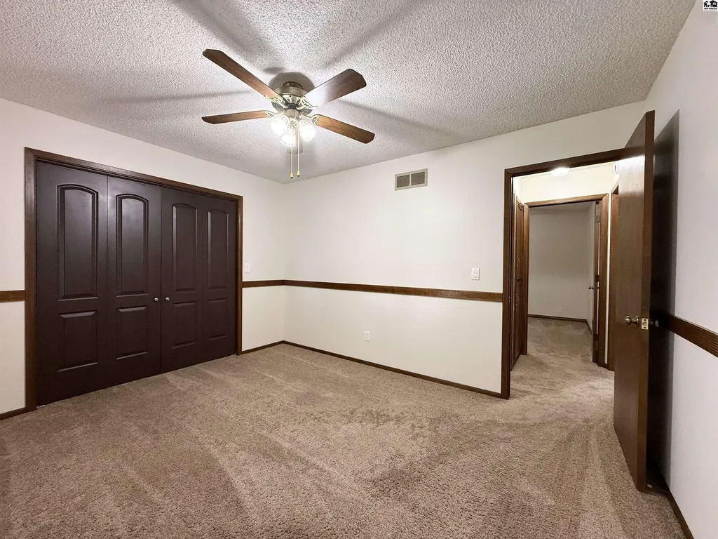 6 Banyard Drive South Hutchinson KS 67505