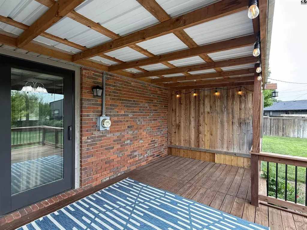 6 Banyard Drive South Hutchinson KS 67505