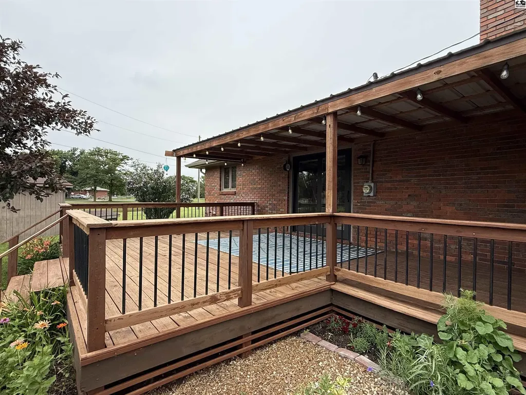 6 Banyard Drive South Hutchinson KS 67505
