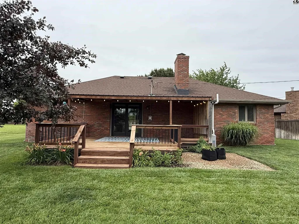 6 Banyard Drive South Hutchinson KS 67505