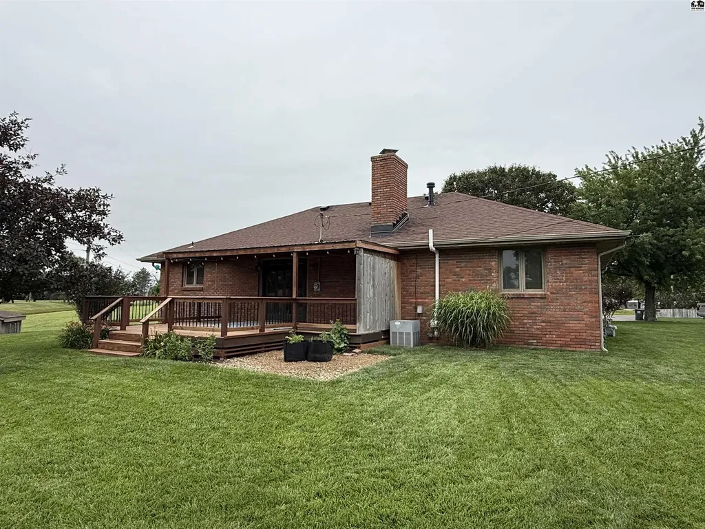 6 Banyard Drive South Hutchinson KS 67505