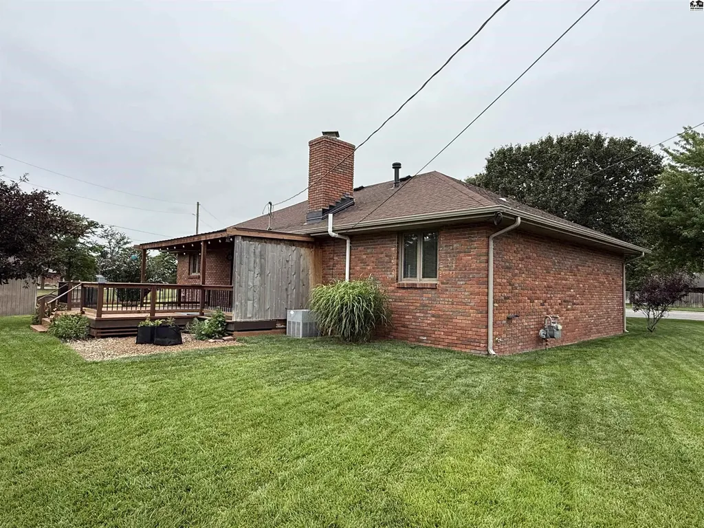 6 Banyard Drive South Hutchinson KS 67505