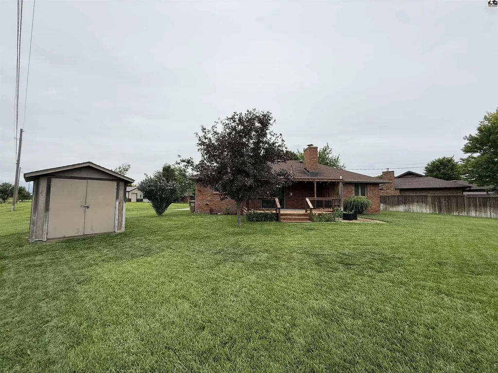 6 Banyard Drive South Hutchinson KS 67505