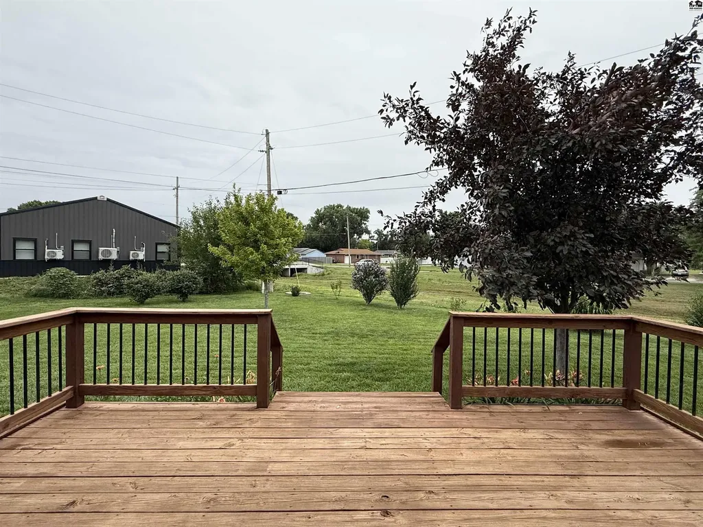 6 Banyard Drive South Hutchinson KS 67505