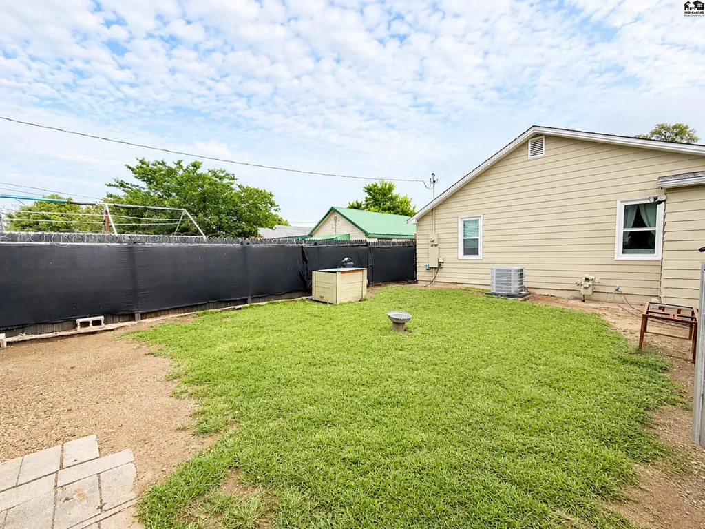 617 N Star Street Hutchinson KS 67501